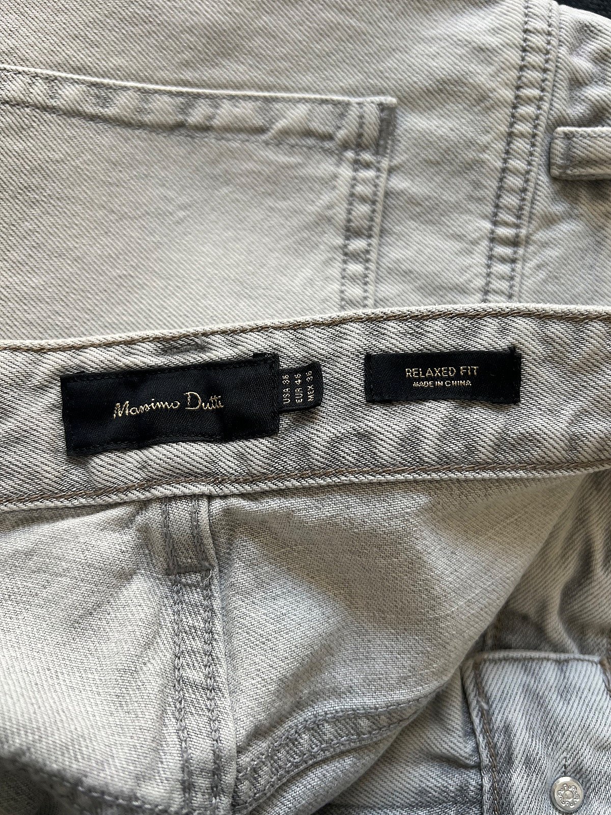 Massimo Dutti – Vaqueros de corte relajado | Gris claro | Talla EUR 46 / SIN USAR, foto 4