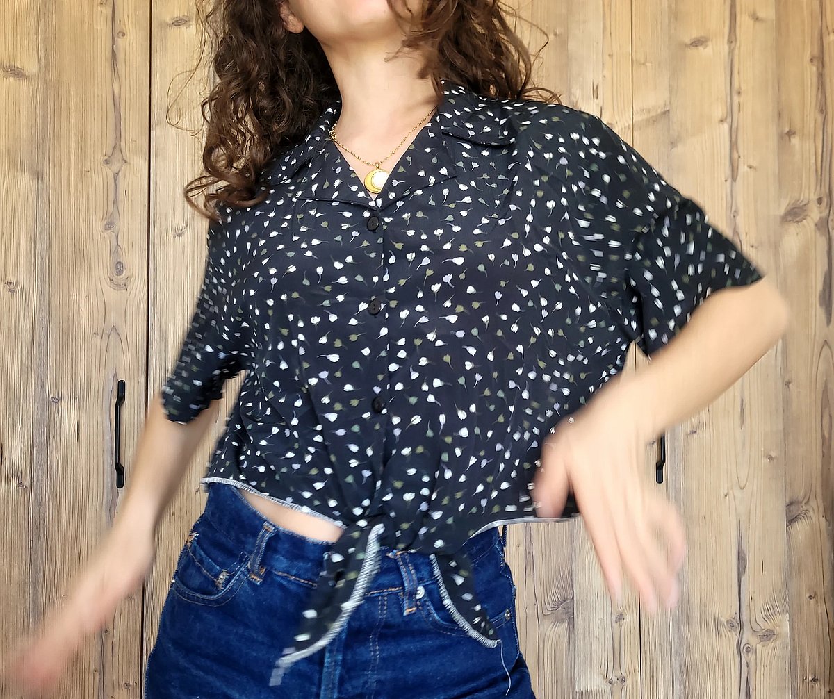 Patterned Short Sleeve Button-Up Blouse, photo 3