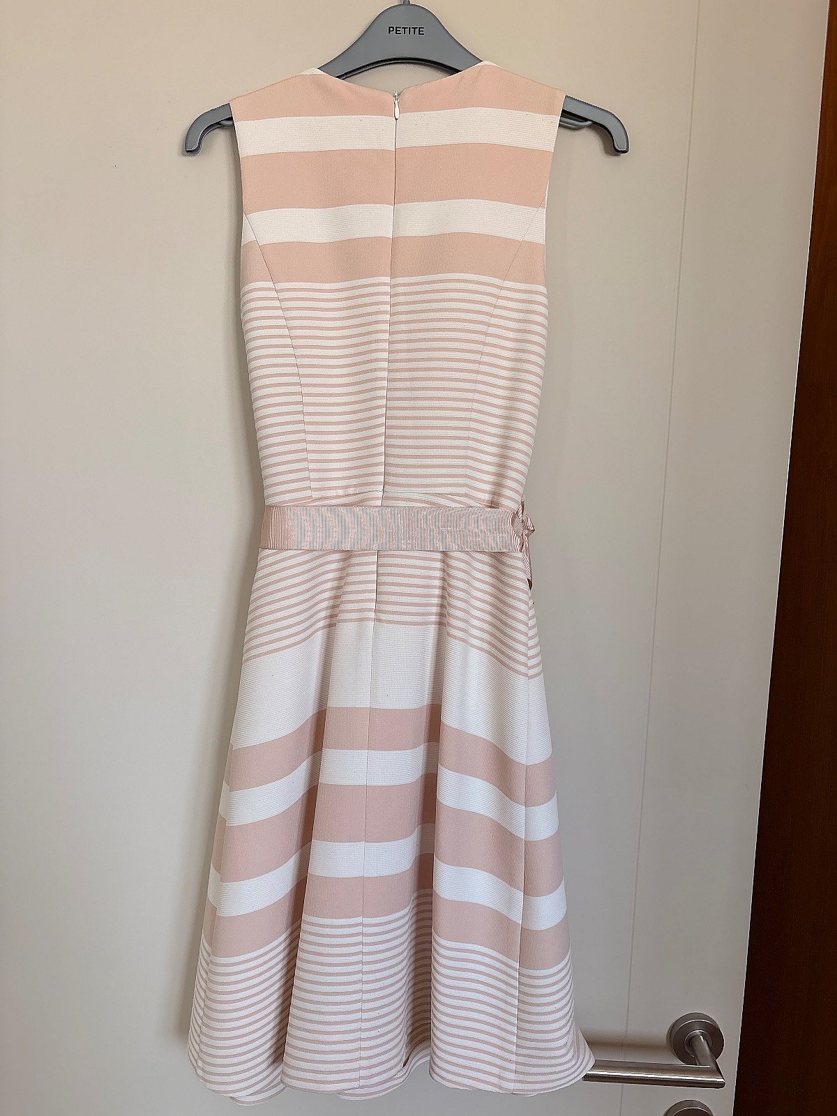 Vestido midi sin mangas a rayas, foto 2