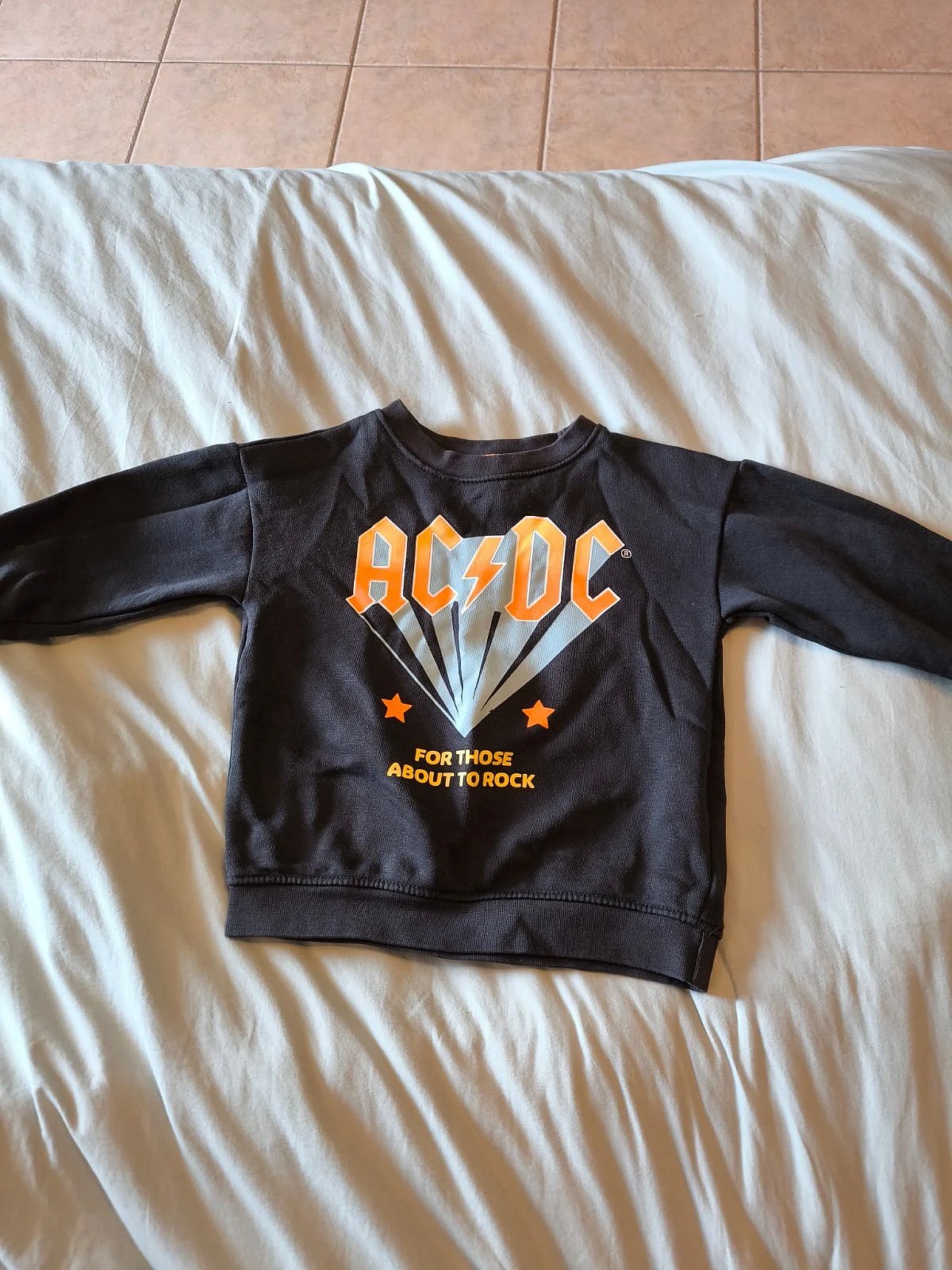 Sudadera y pantalón deportivo de bebé de AC/DC, foto 2