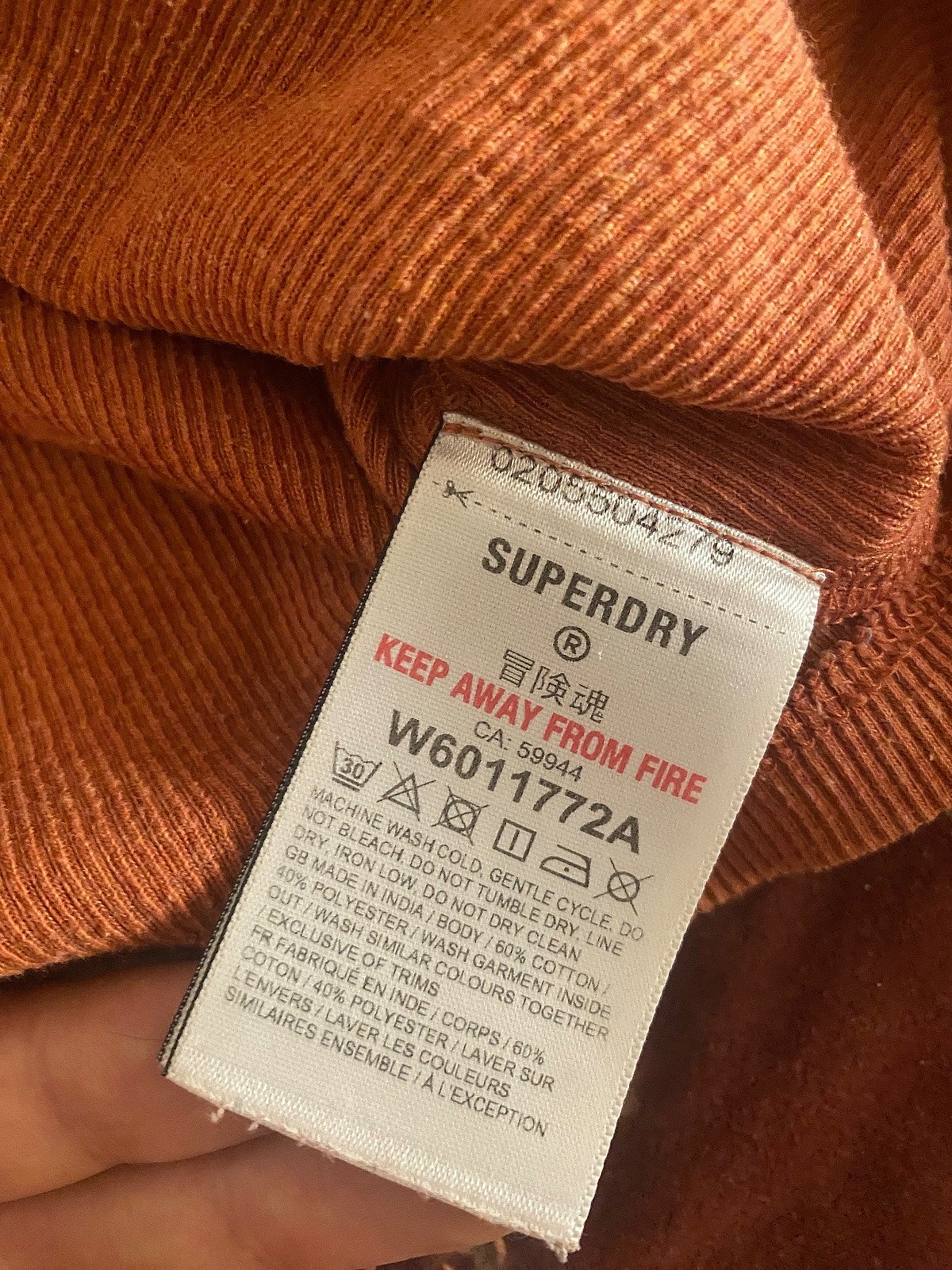Top de tirantes con encaje y canalé de Superdry en naranja/salmón, foto 6