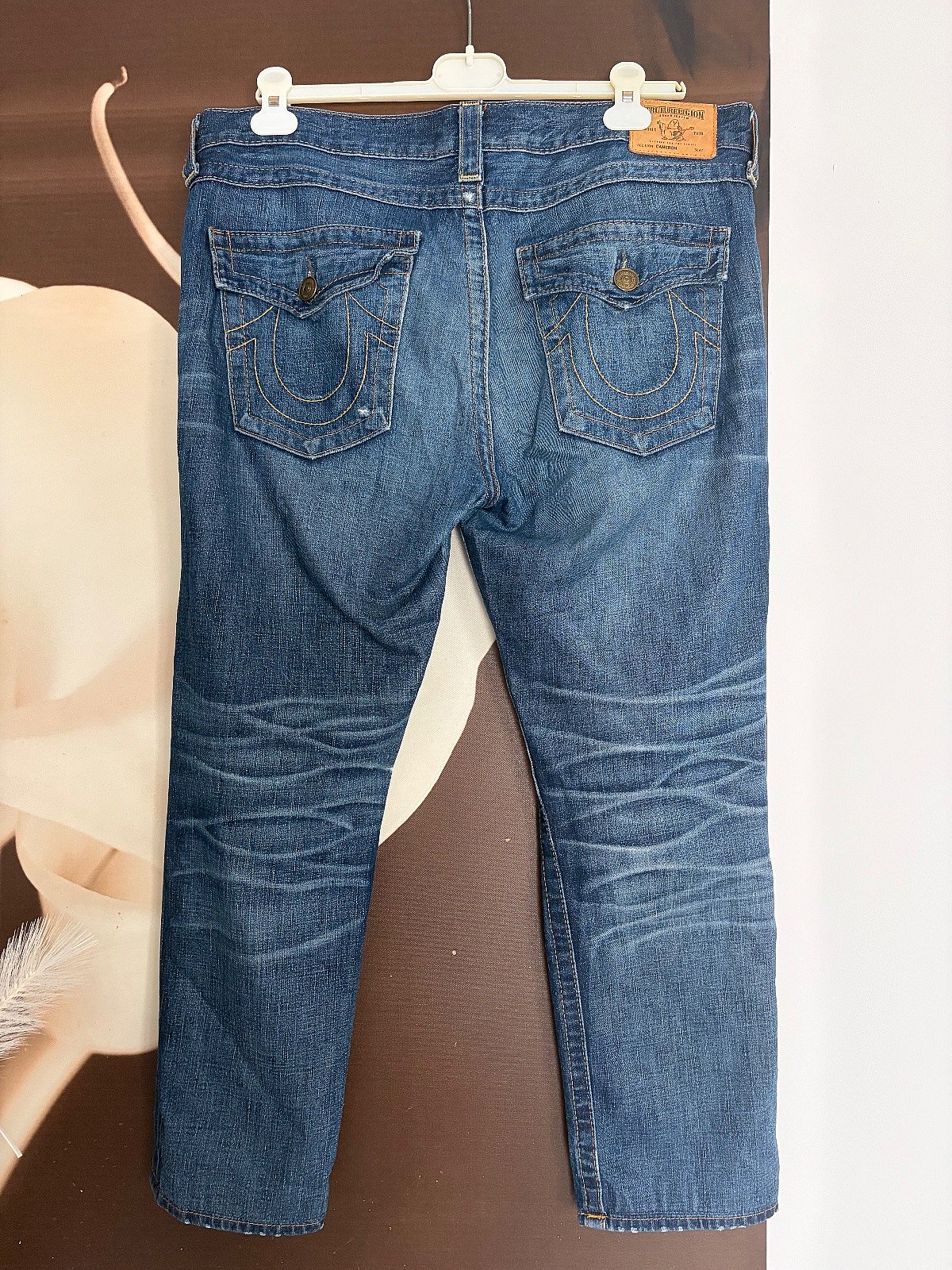 True Religion distressed blue jeans, photo 4