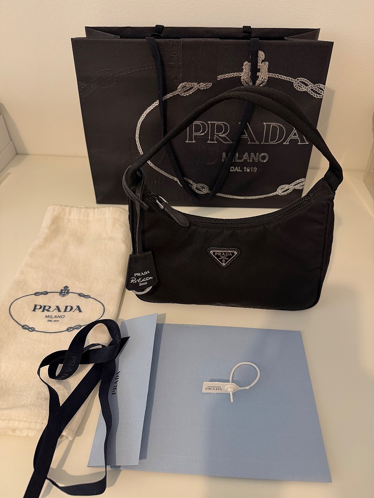 Prada Re-Edition 2000 Nylon Bag, photo 4