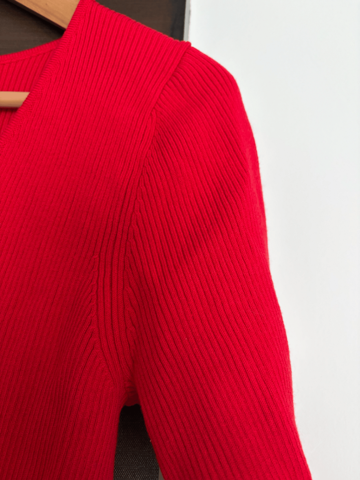 Red Ribbed V-Neck Ring Top - photo 5
