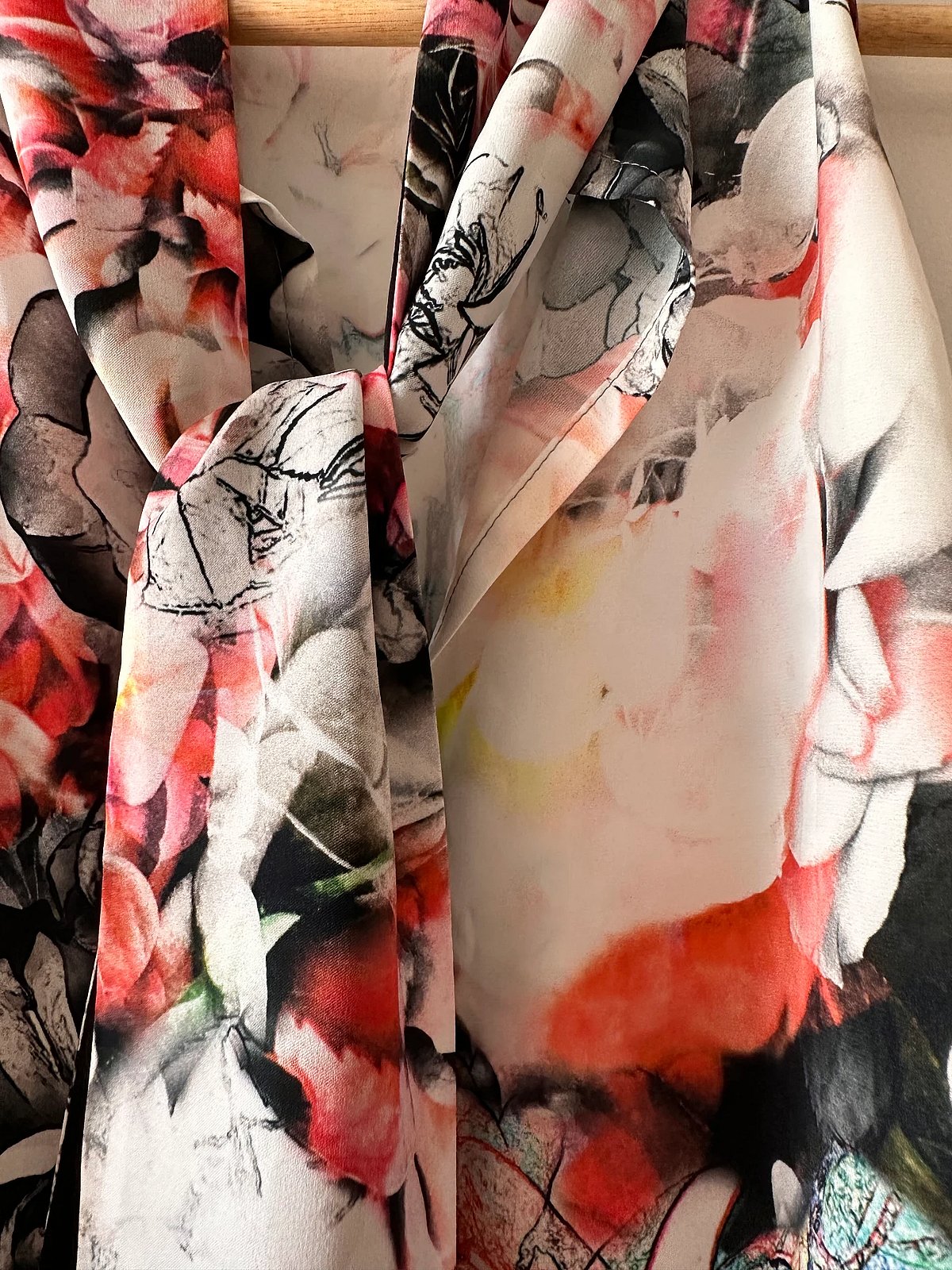 Guess Marciano Blouse with front tie, photo 2
