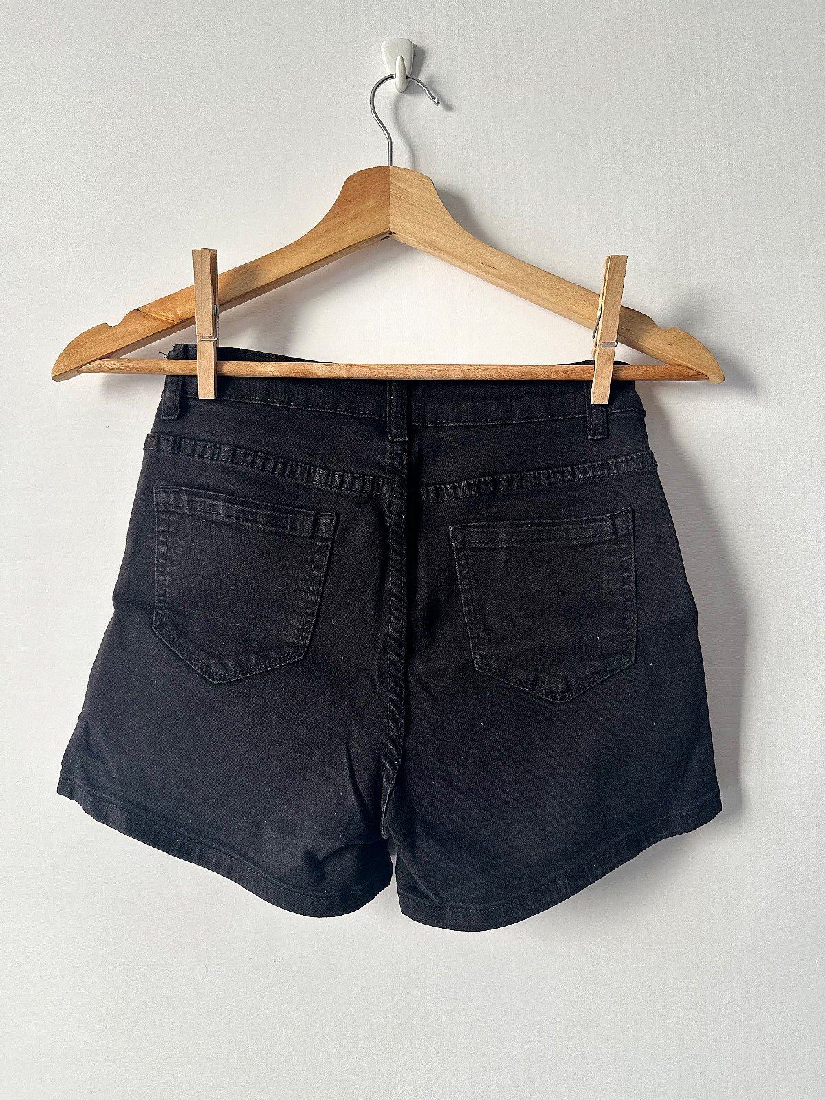 Pantaloncini in denim nero, foto 2