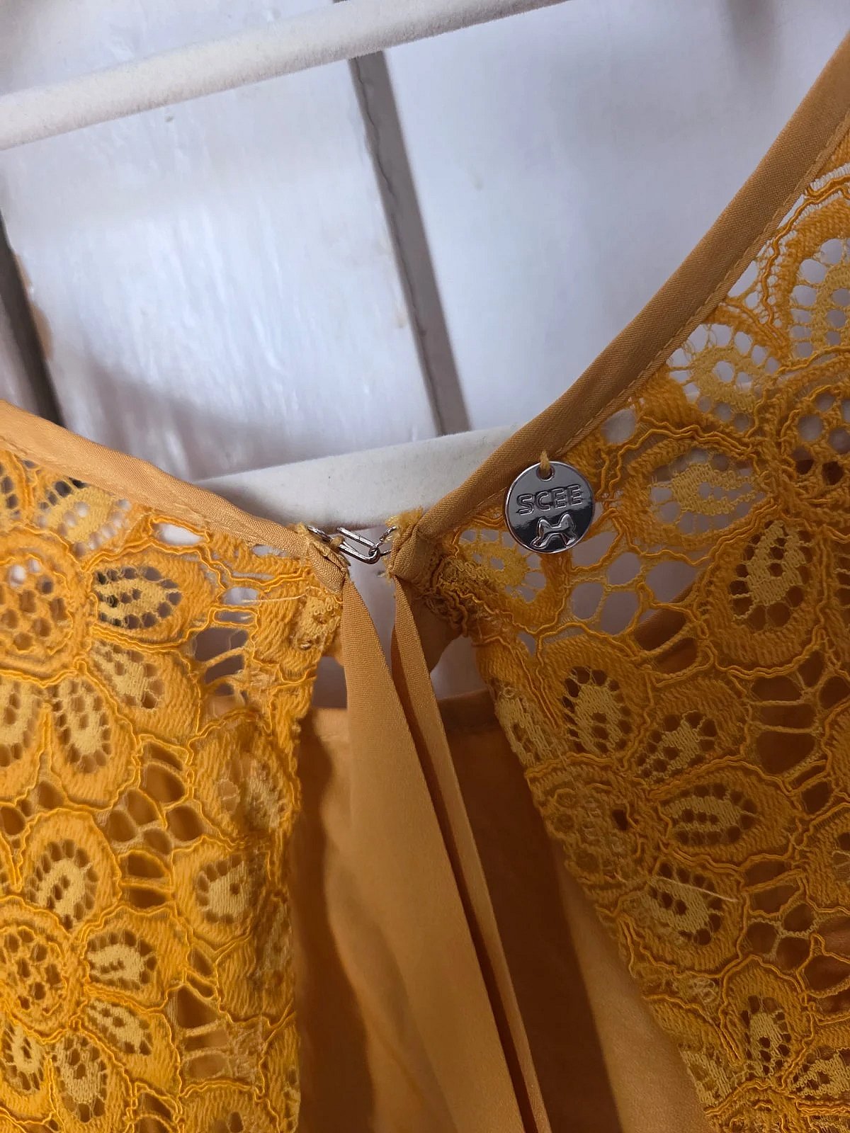 Yellow floral lace sleeveless top, photo 2