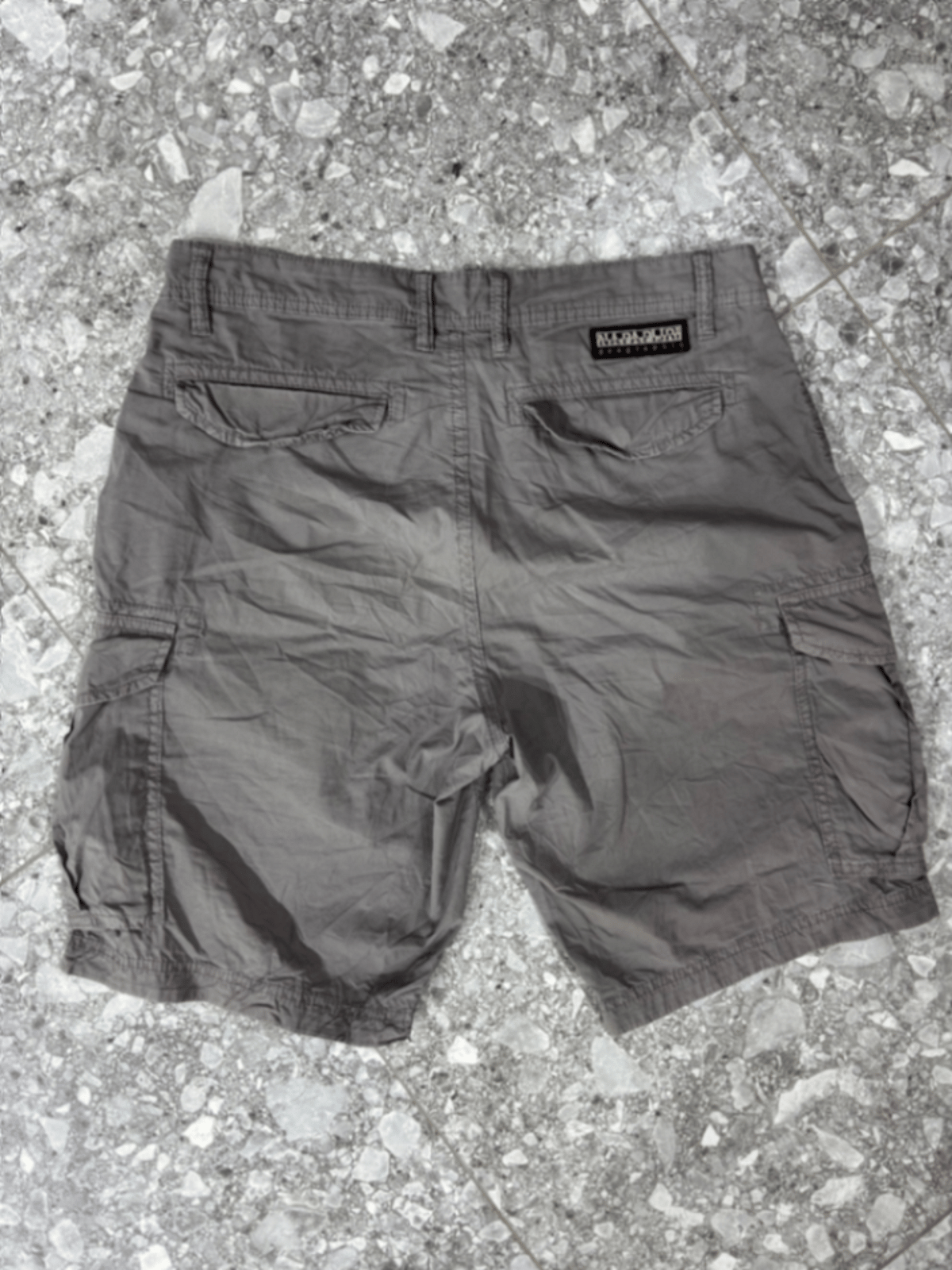 Napapijri grey cargo shorts - photo 4