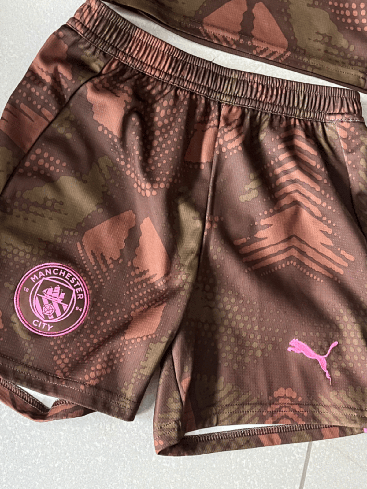 Football Shirt and Shorts - photo 3