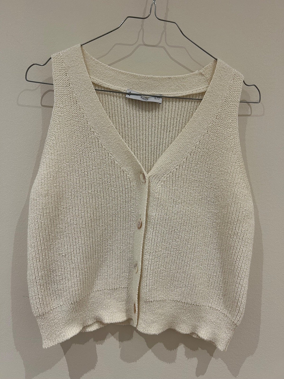 Mango Cream button-front knitted vest, photo 2