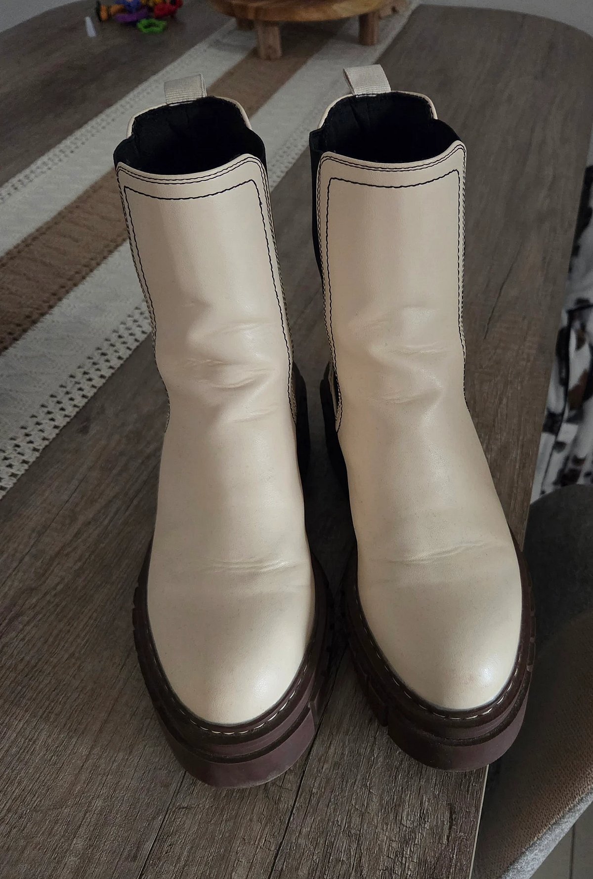 Cream Chunky Sole Chelsea Boots, photo 2