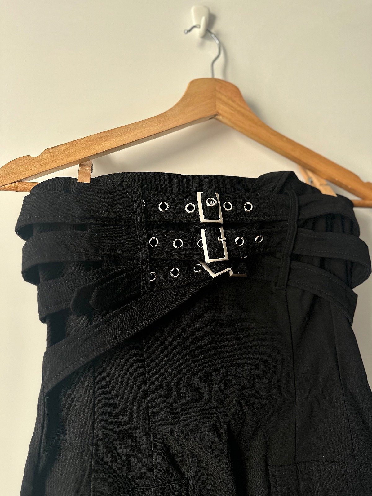 Black strapless buckled cargo dress, photo 3