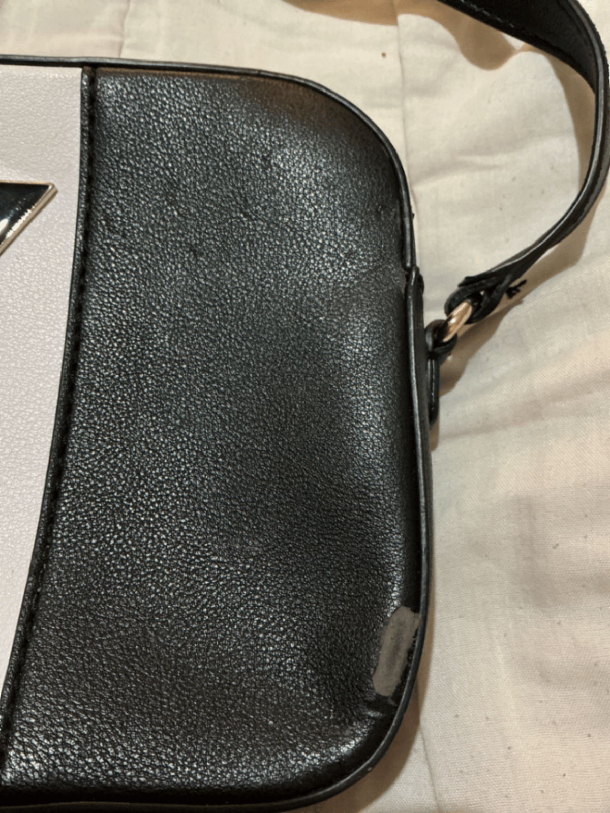 Guess Monotone Crossbody Bag - photo 3