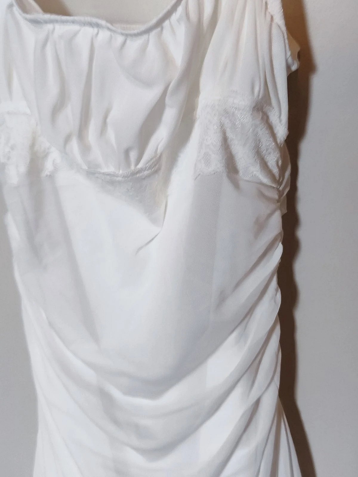 White dress, photo 3