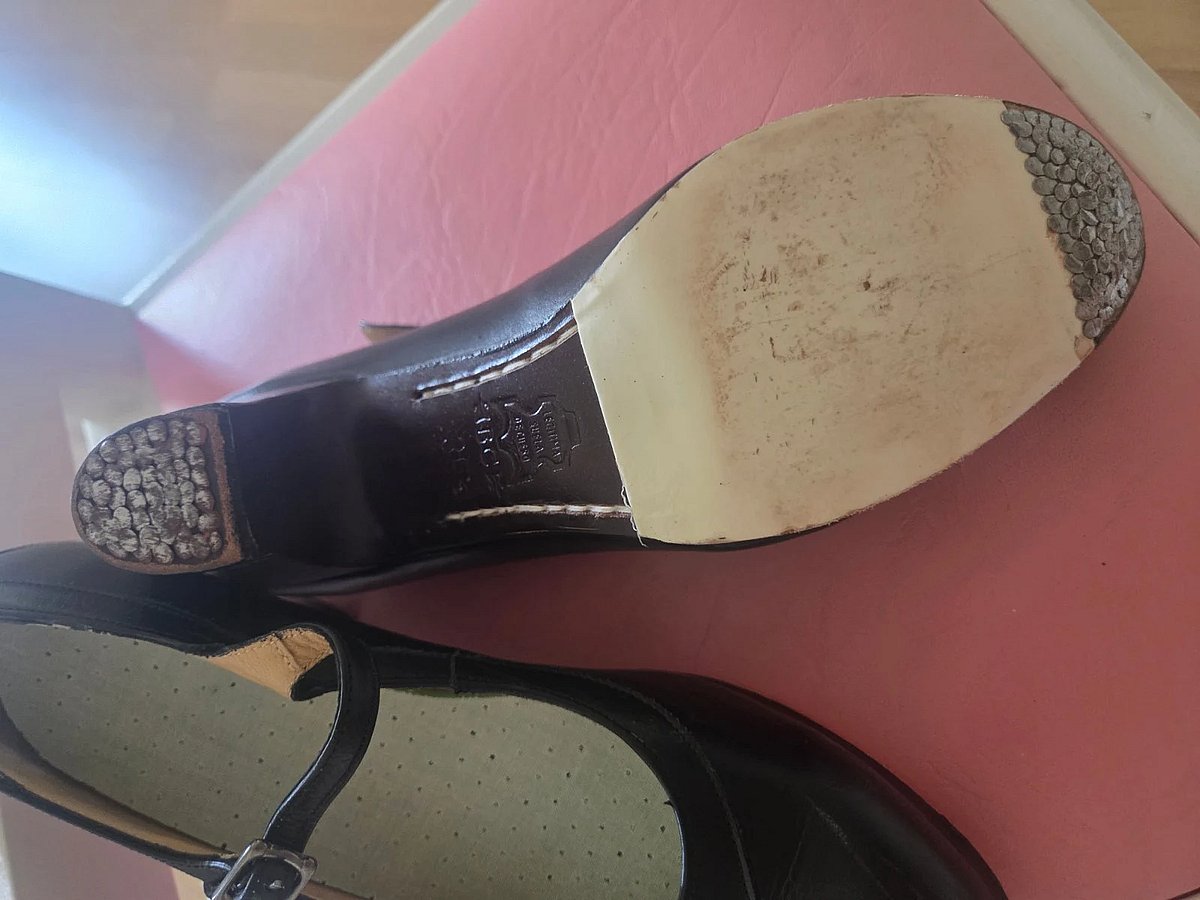 Flamenco Dance Begoña Cervera Leather Mary Janes  - photo 2