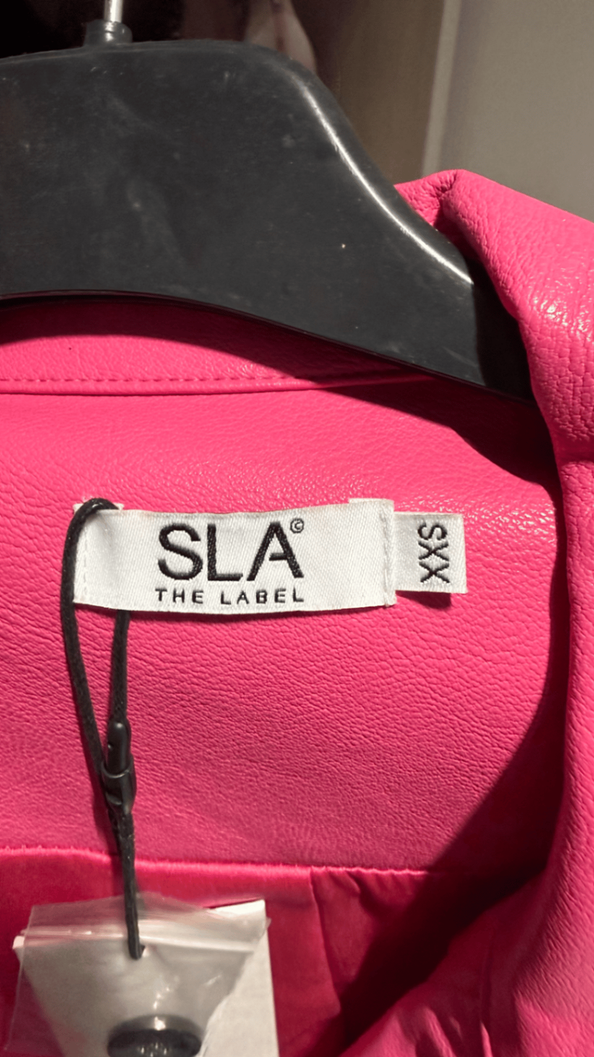 Chaqueta utilitaria corta en rosa intenso, foto 2