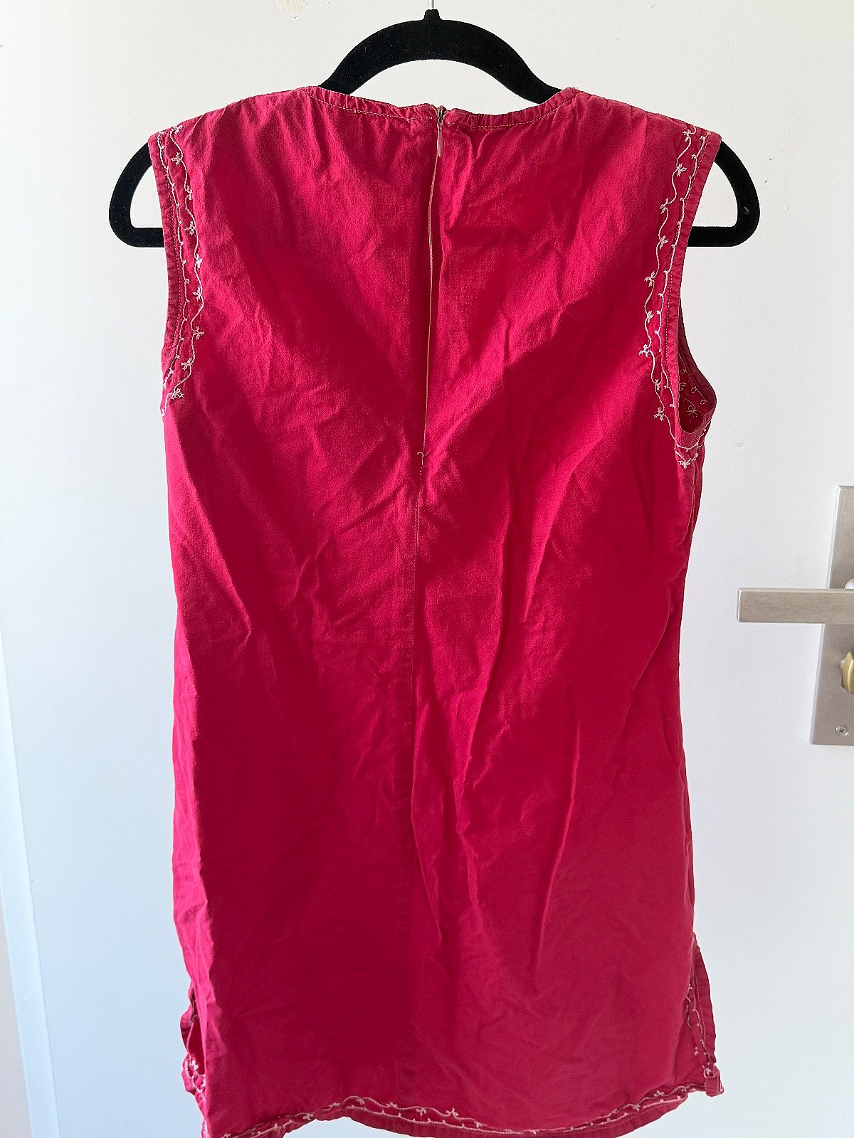 Red embroidered sleeveless cotton tunic, photo 3