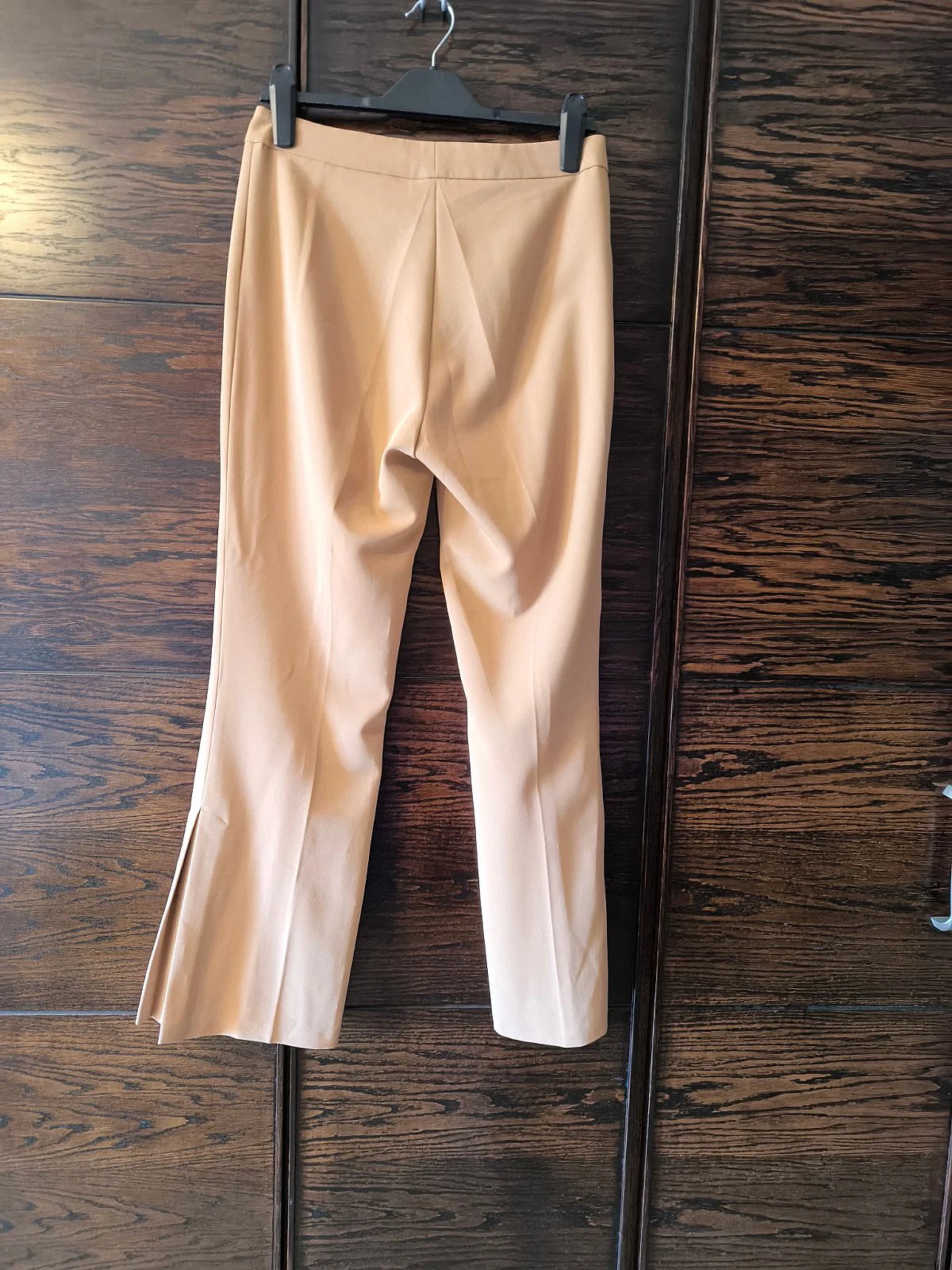 Tailored beige trousers with split, photo 3