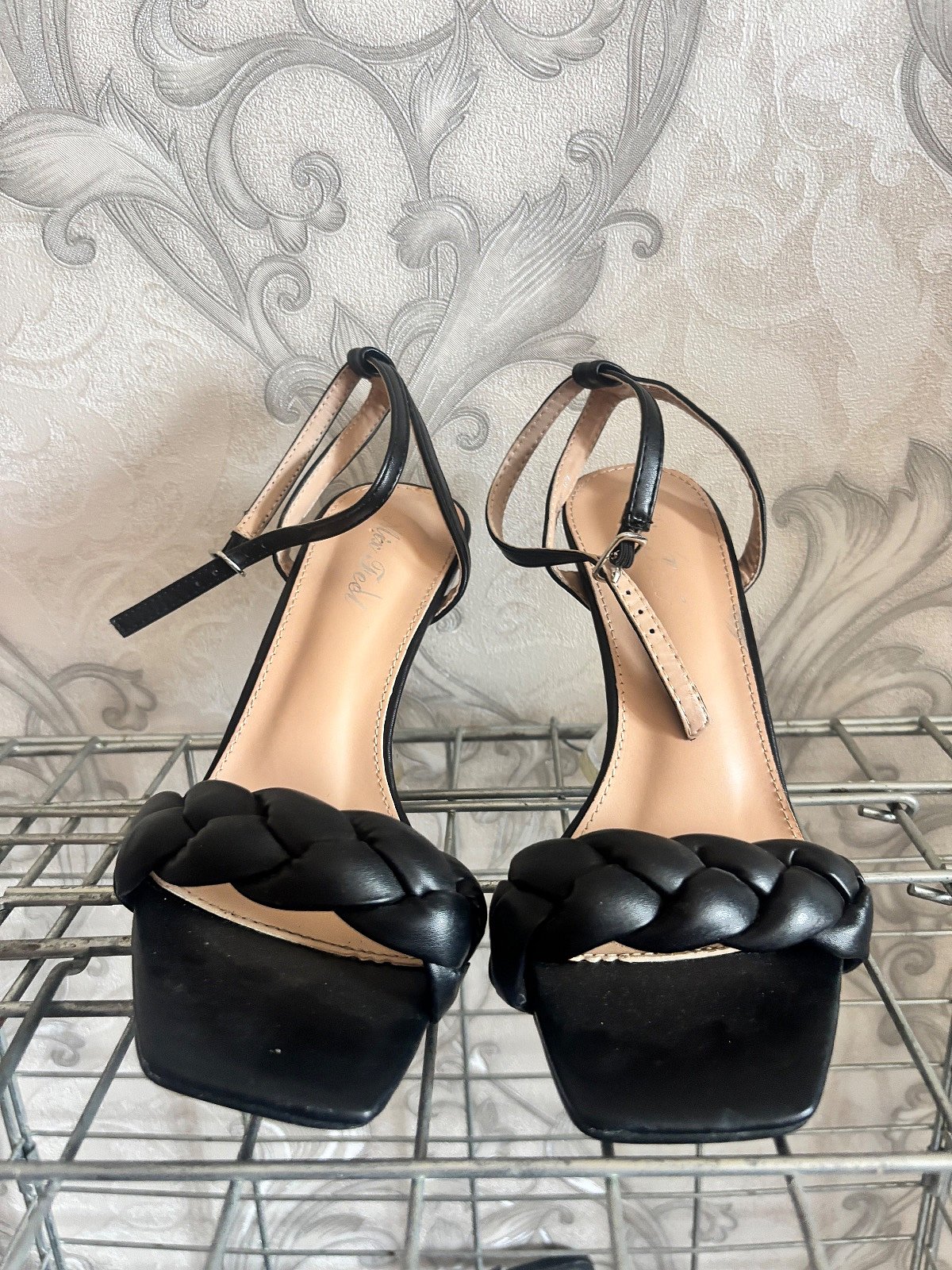 Black woven strap block heels, photo 3