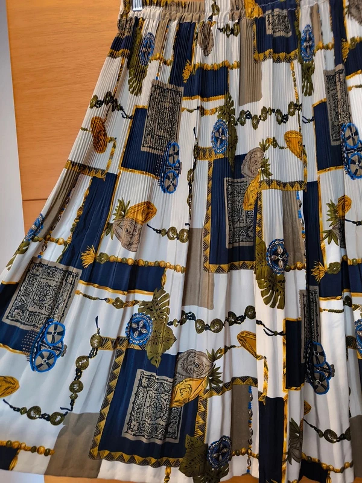 Pleated midi chain print skirt, photo 3