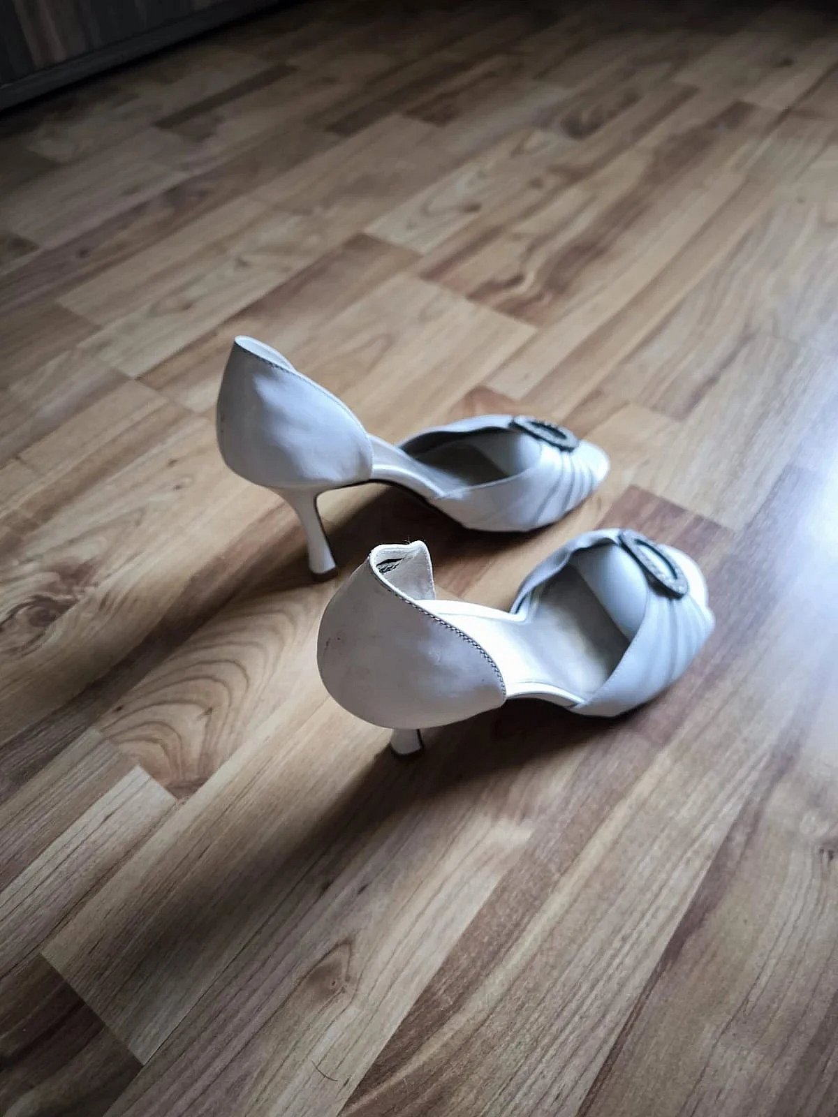 Aldo white jewelled court heels, photo 5