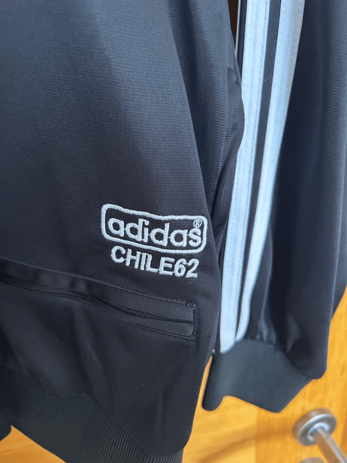 Chaqueta deportiva negra Adidas, foto 3