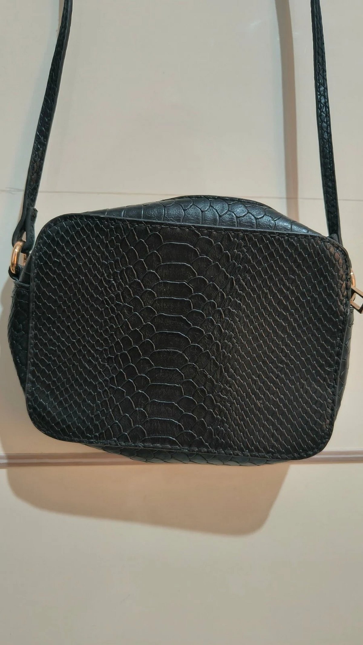 Black Croc-Effect Crossbody Bag, photo 2