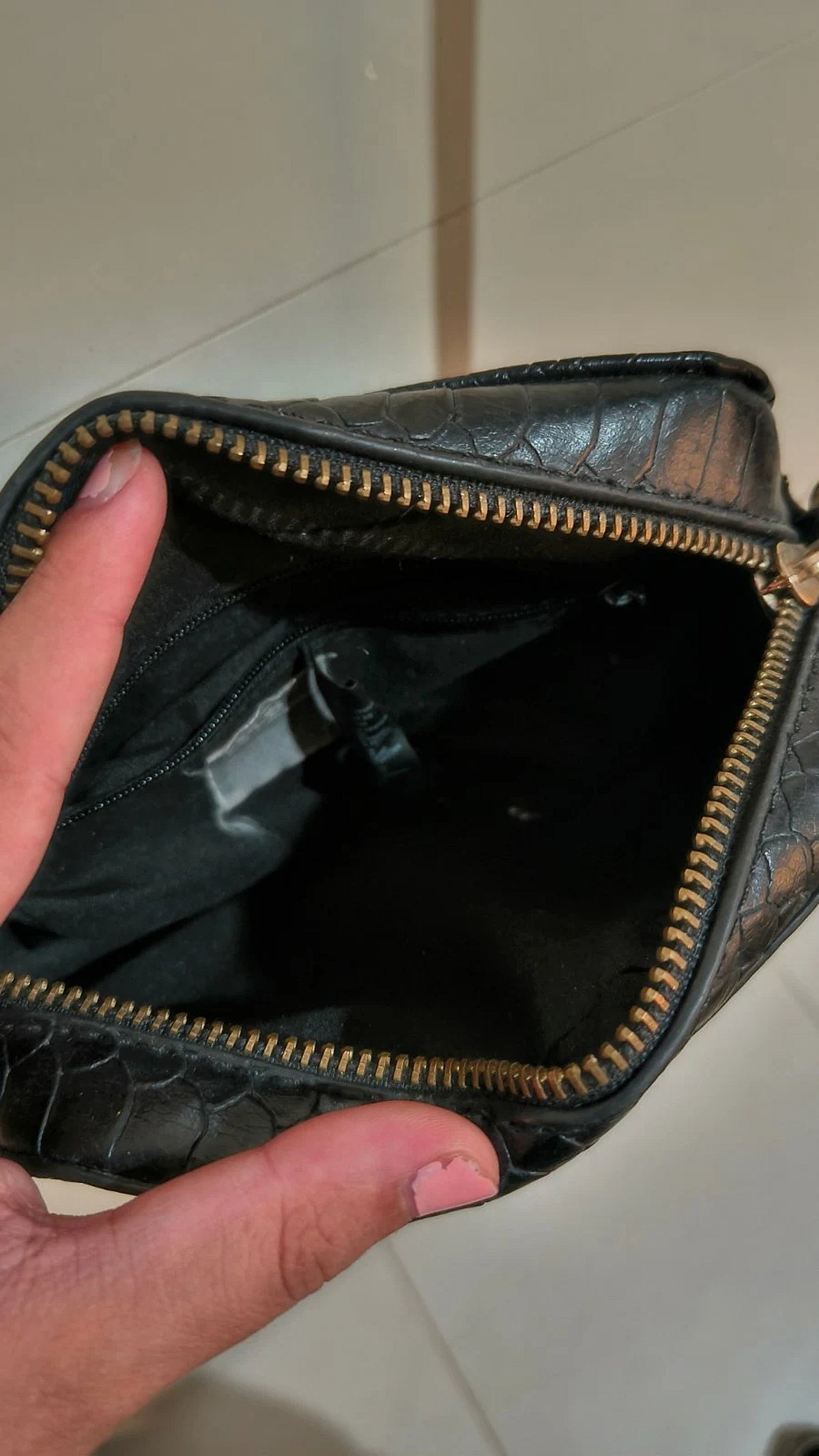 Black Croc-Effect Crossbody Bag, photo 3