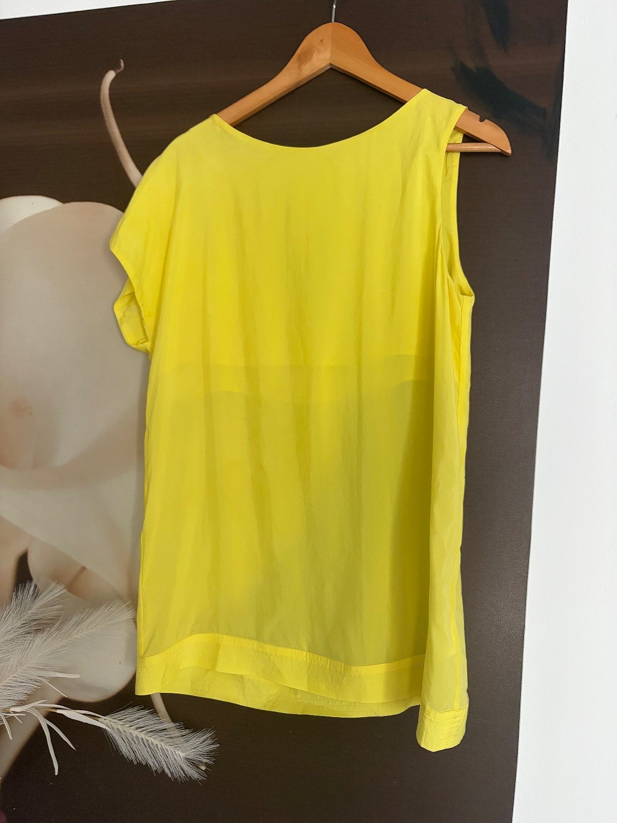 GF Ferre yellow sleeveless top, photo 2