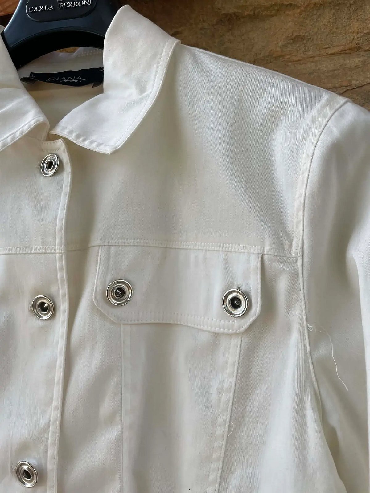 Chic White Button-Up Jacket, photo 2