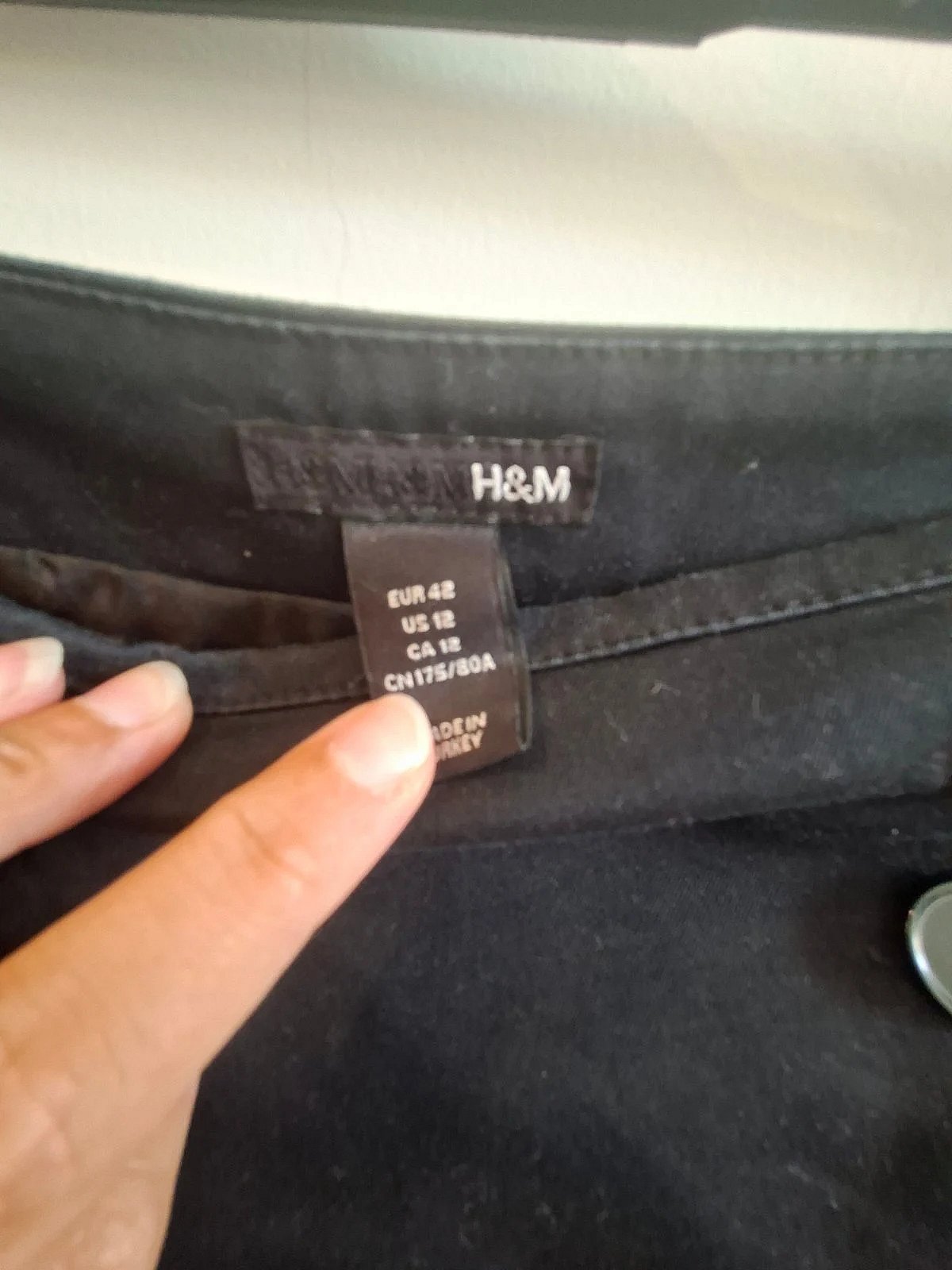 Black button detail mini skirt, photo 2