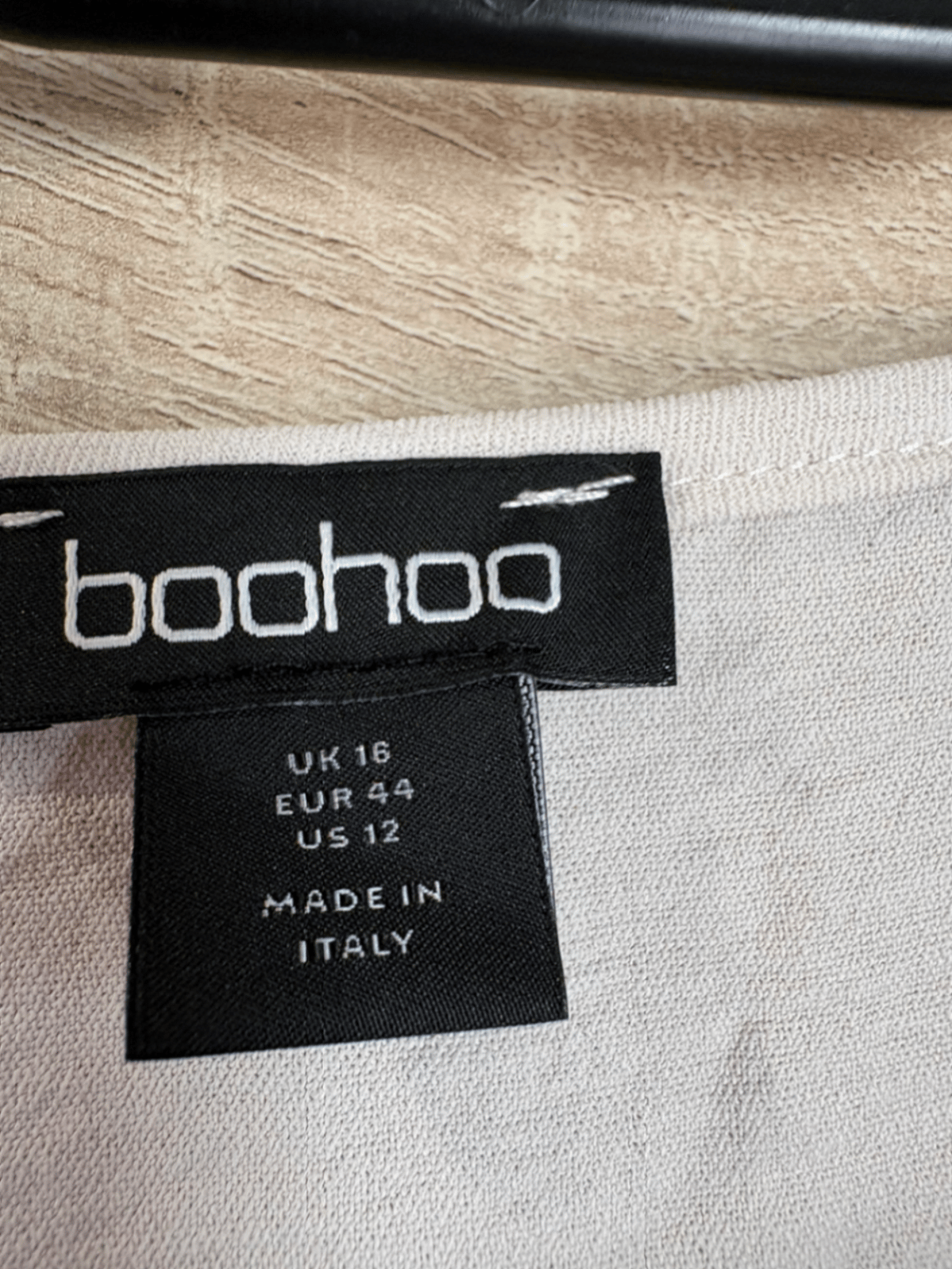Boohoo Cream V-Neck Blouse, photo 2