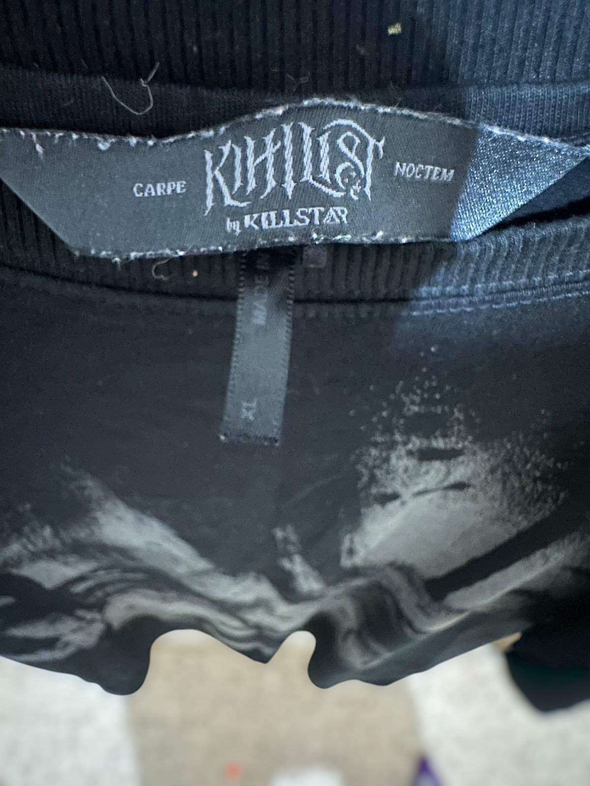 Lote de camisetas unisex con estampados gráficos en negro de diferentes marcas , foto 8