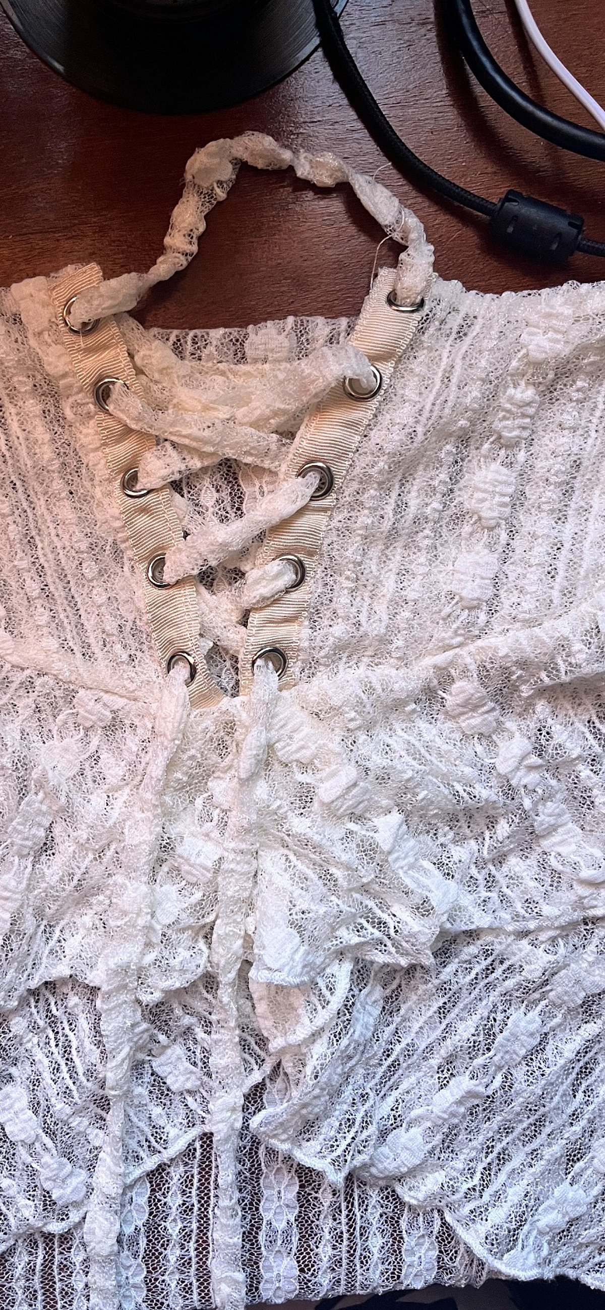 Small lace cream short skirt , photo 2