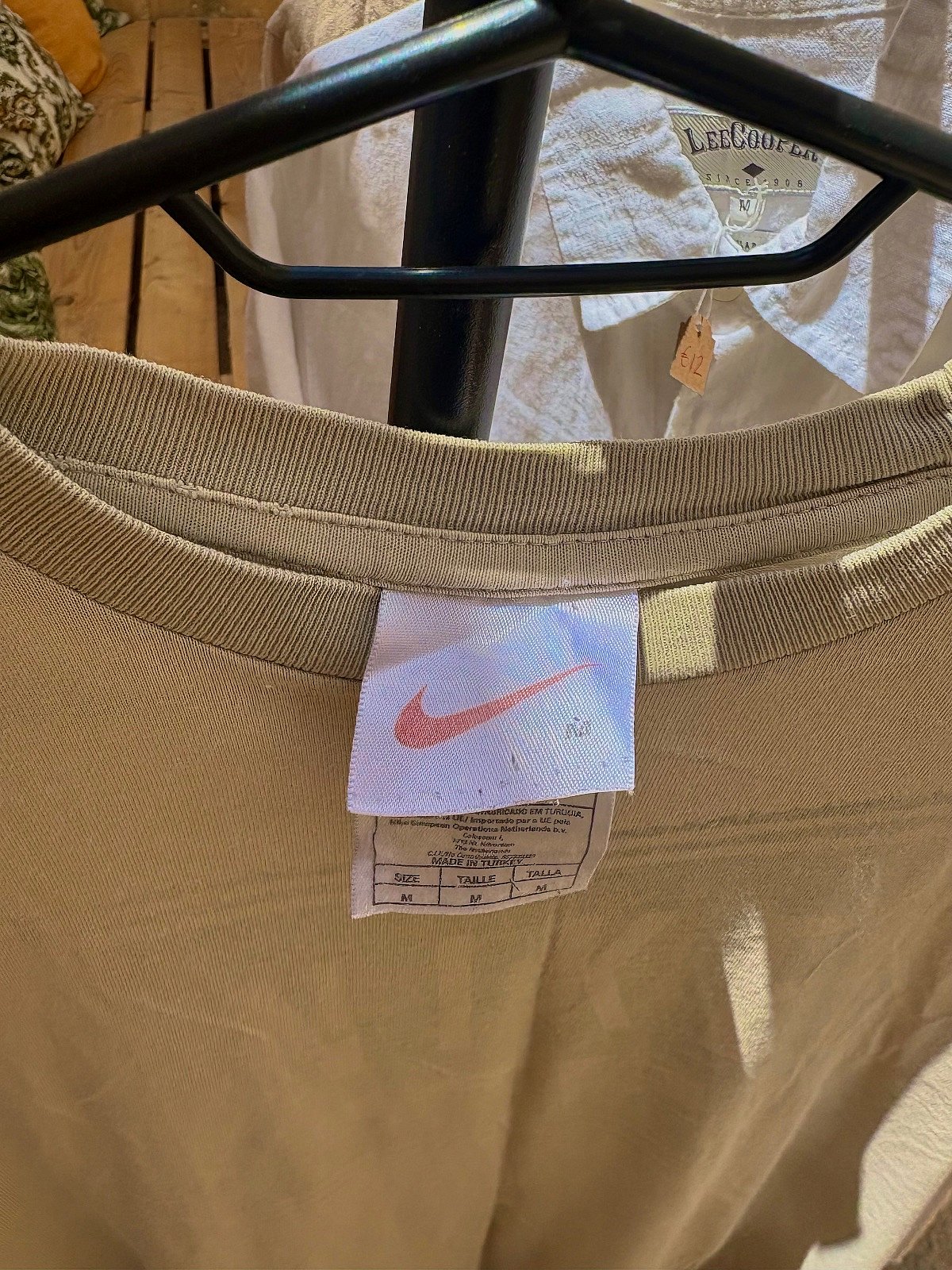 Distressed Nike Beige Graphic T-Shirt, photo 4