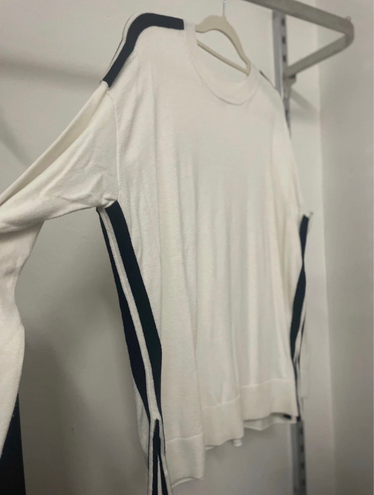 Jersey de cuello redondo a rayas de Banana Republic, foto 4