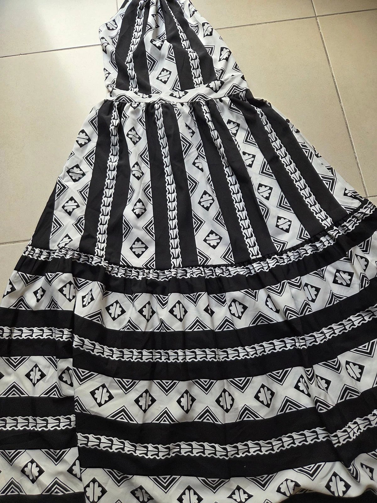 Black and white halter dress, photo 2