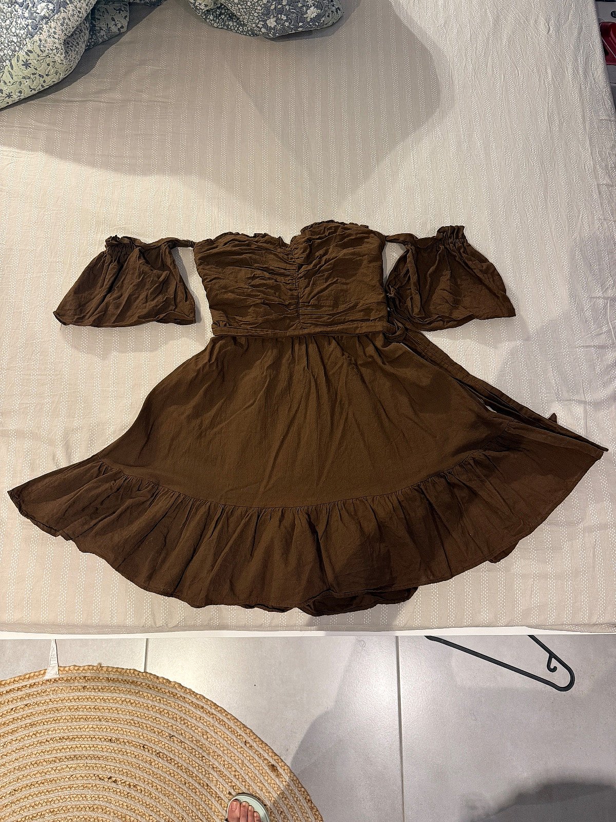 Brown off-shoulder mini dress, photo 2
