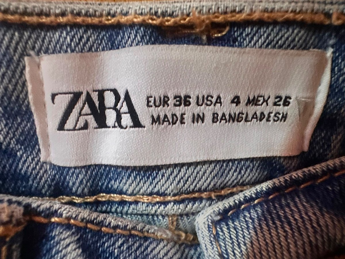 High-waisted frayed denim shorts, photo 3