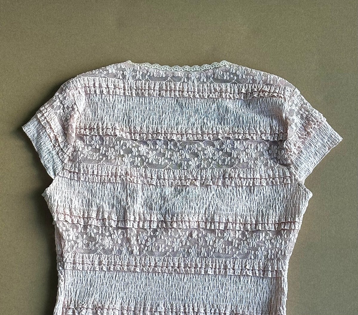 Pink lace textured short-sleeve top, photo 3
