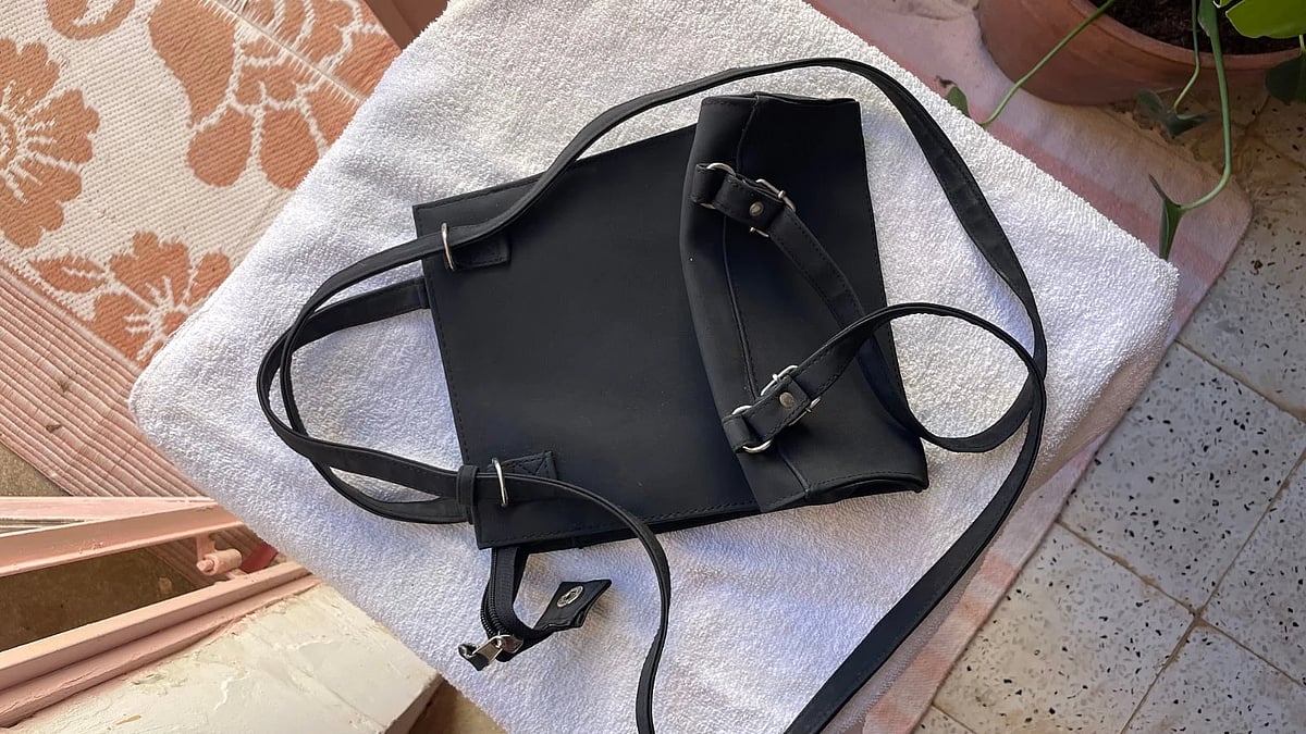 Black Adjustable Backpack/Purse, photo 5