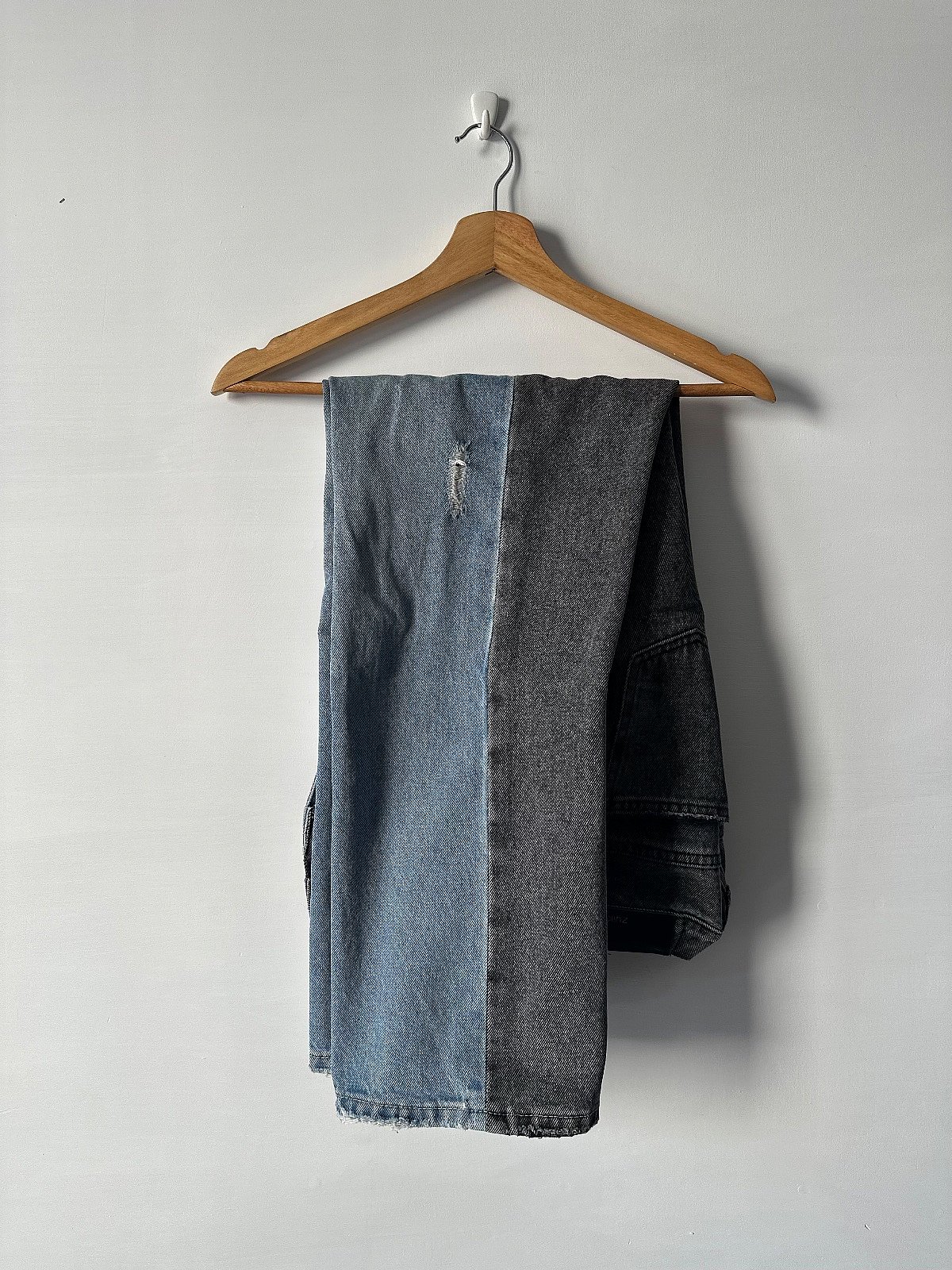 Dual-tone denim jeans, photo 3