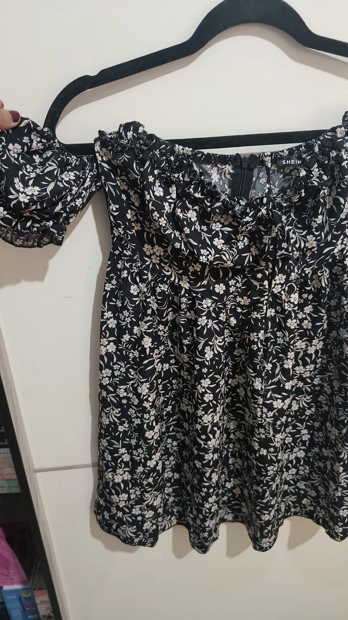 Black Floral Off-Shoulder Top, photo 2
