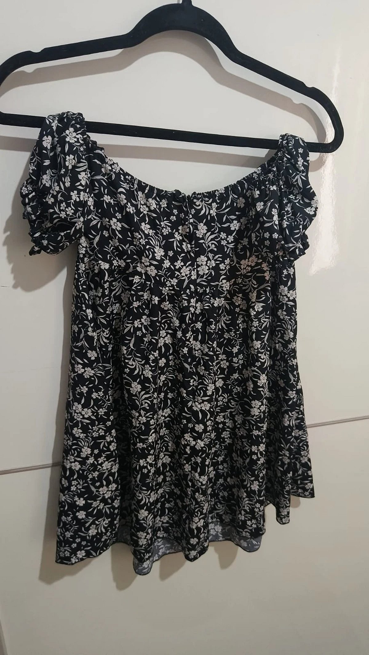 Black Floral Off-Shoulder Top, photo 3