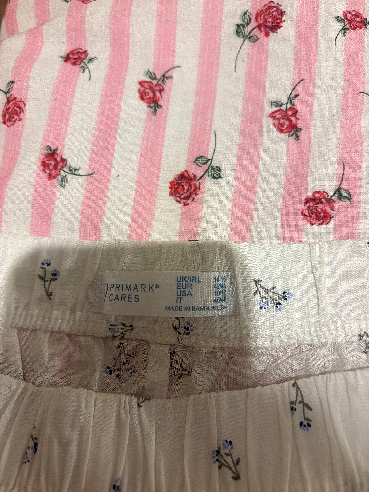 Pantaloni da casa leggeri con motivo floreale di Primark, foto 3