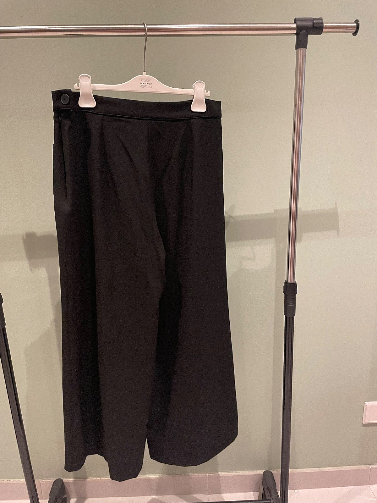 Black wide-leg tailored trousers, photo 2