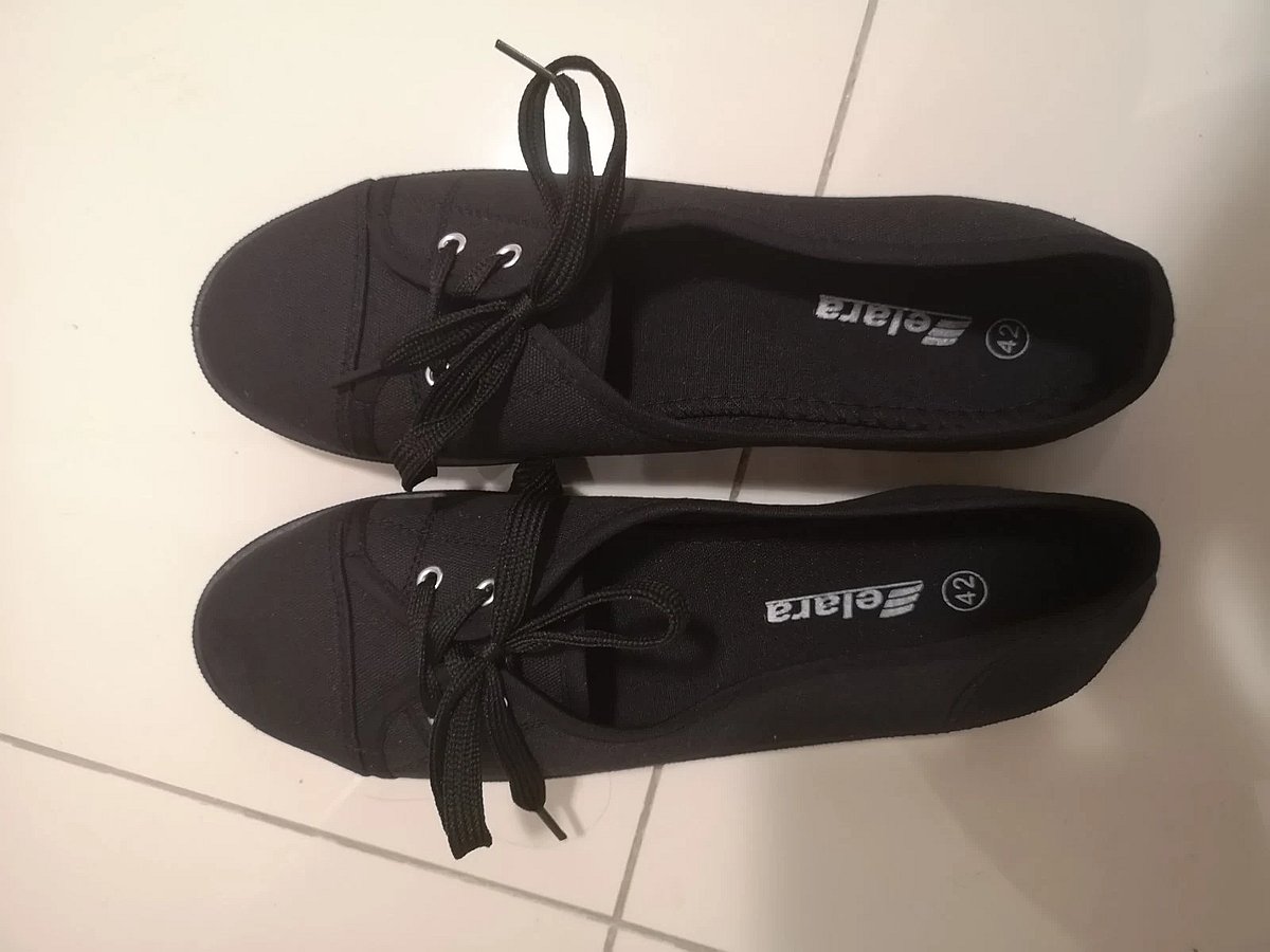 Black tie-up ballet flats, photo 3