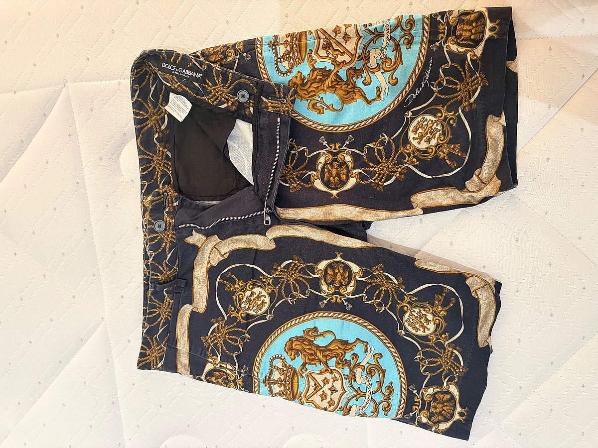Dolce & Gabbana Printed Shorts - photo 2