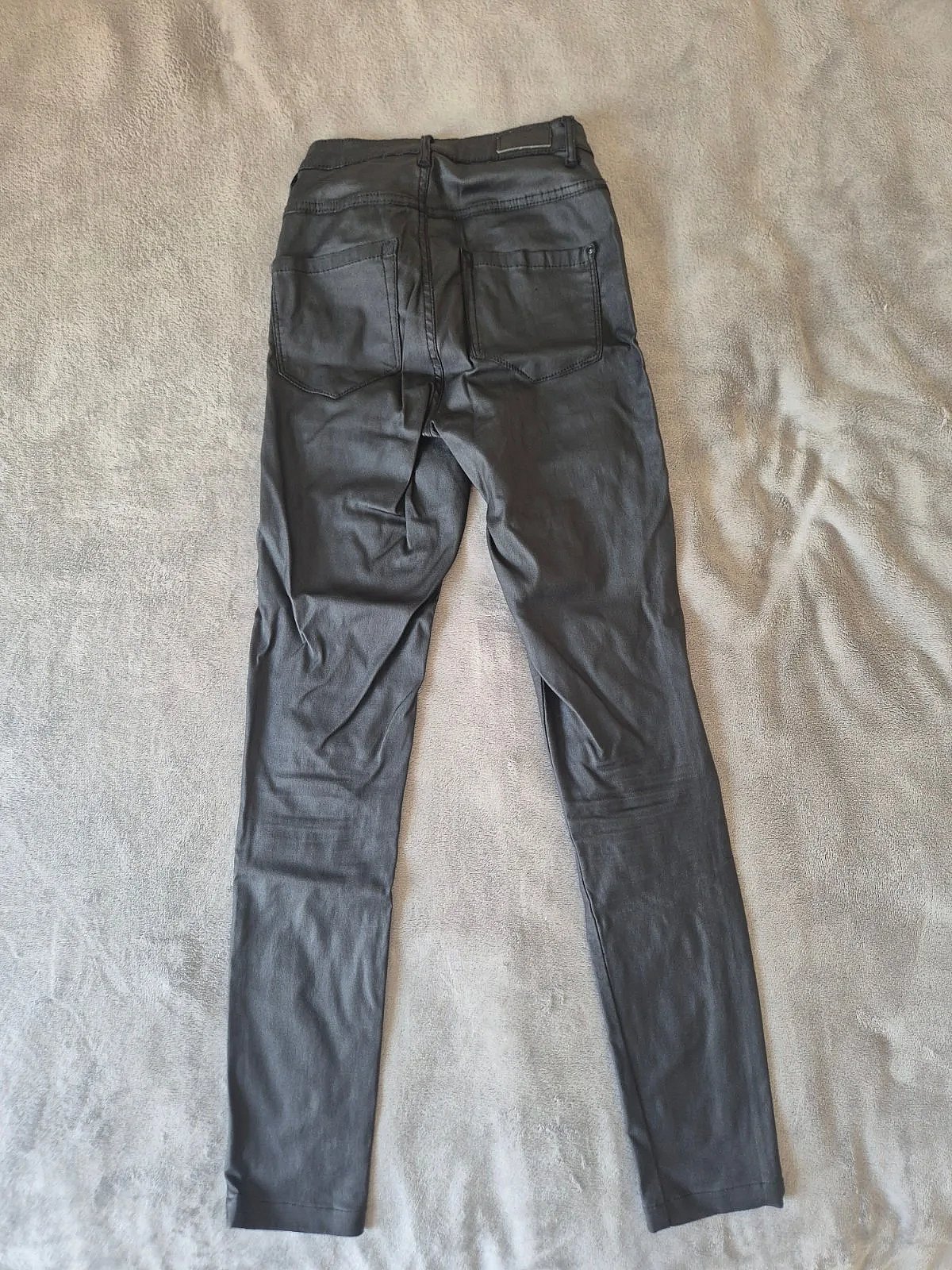 Pantalones ajustados con acabado «ONLY», foto 2