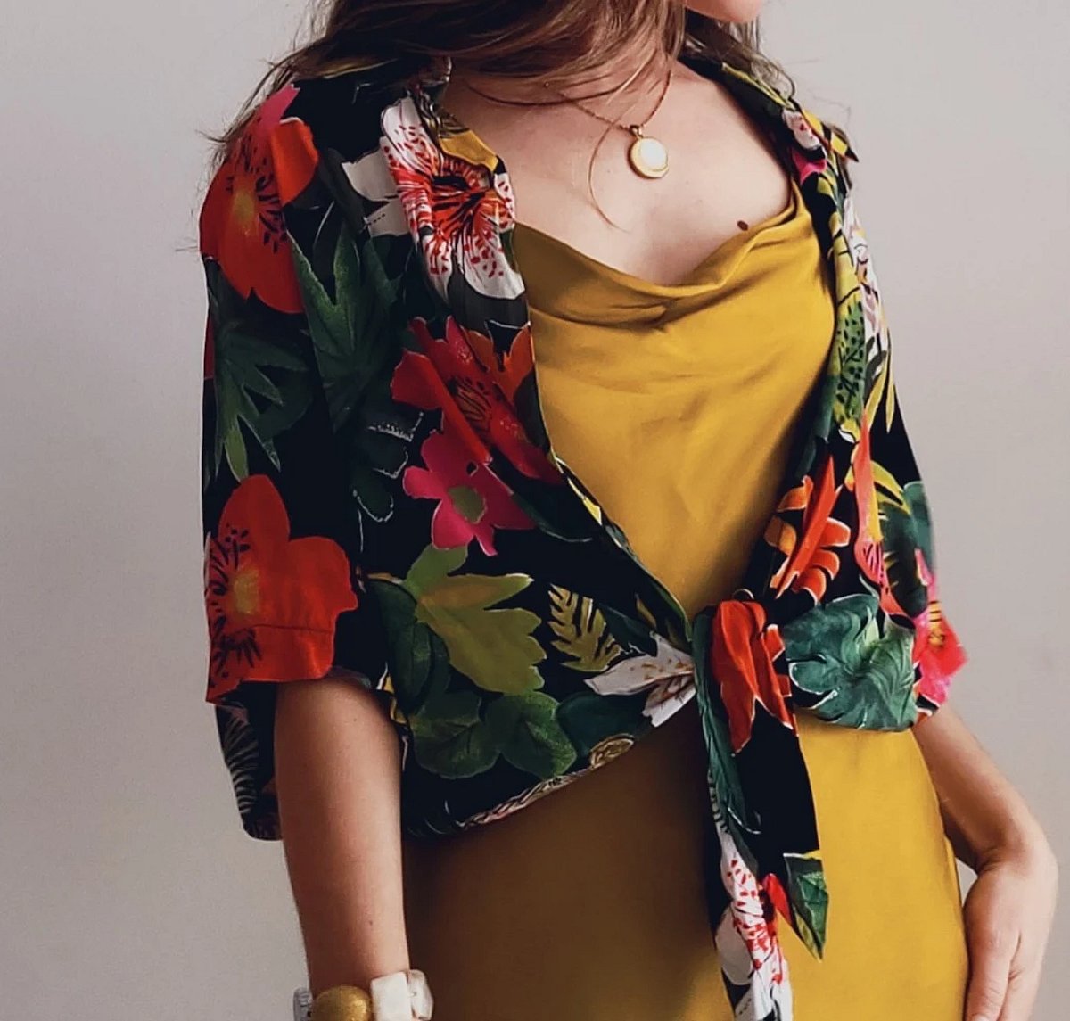 Camicia a bottoni con vivace motivo floreale, foto 2